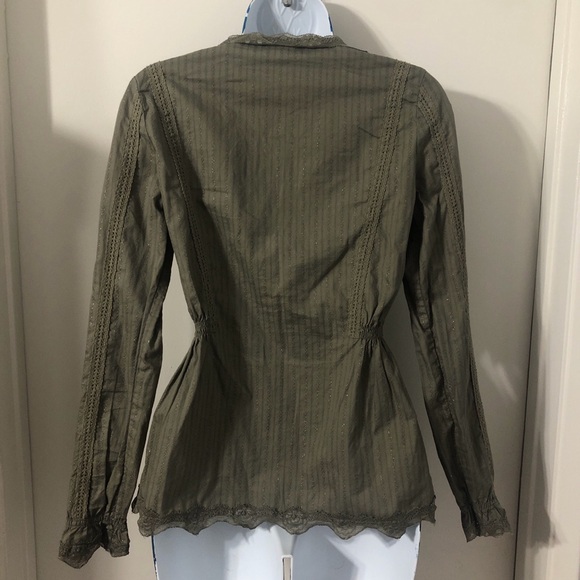 Lace embroidered detailing button down blouse - Picture 3 of 8